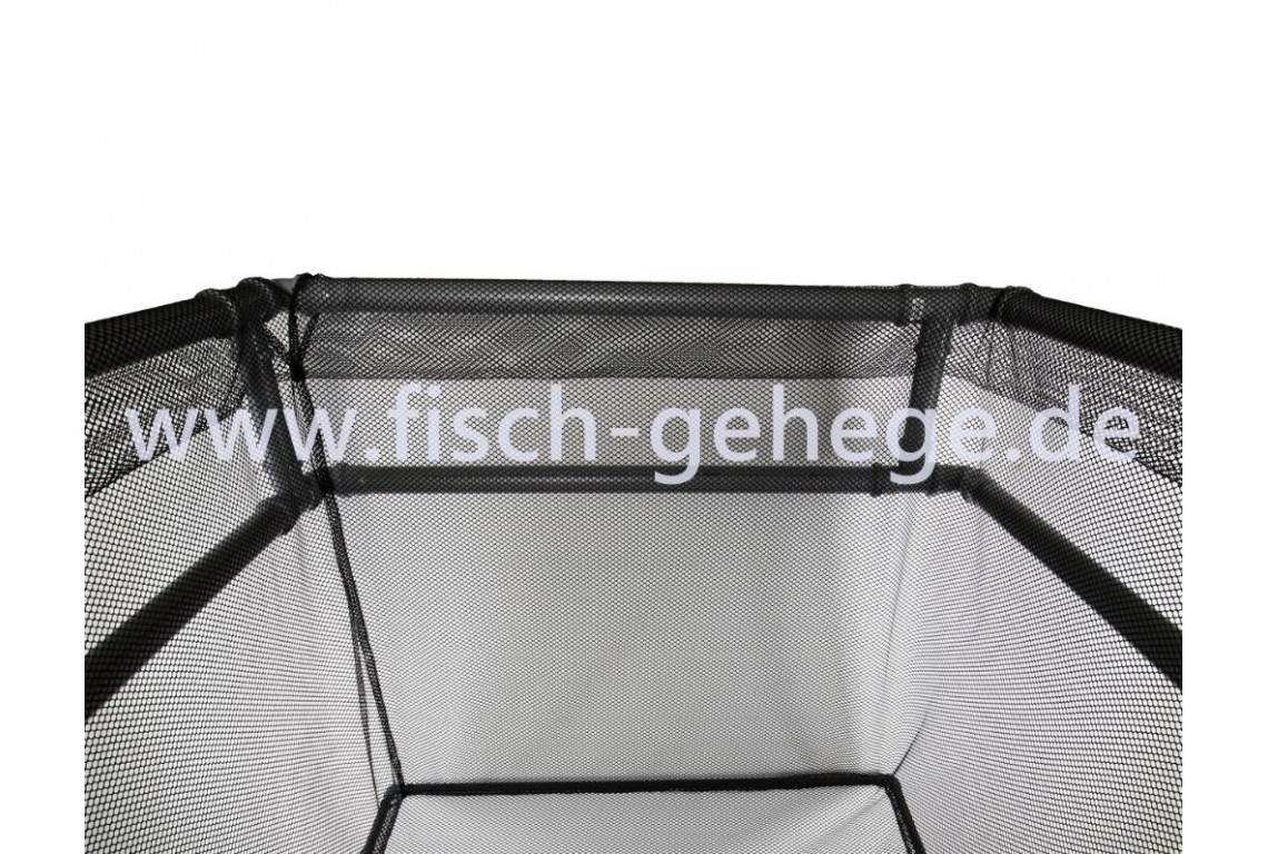 Gehege mit Springschutzrahmen
