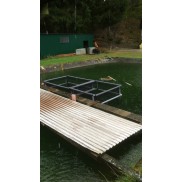 Gehege mit Springschutzrahmen